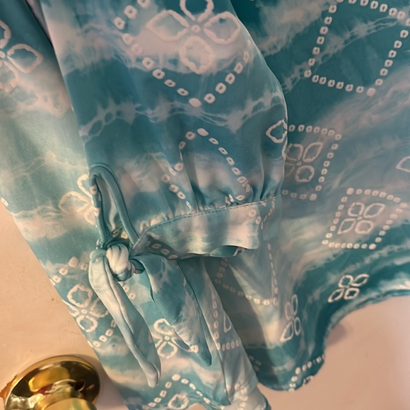 Patterned Top - Picture 2 of 2